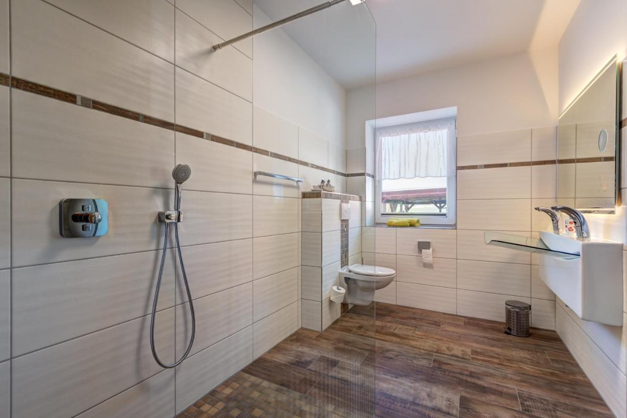 Appartement Haus Im Gruenen à Heringsdorf  Extérieur photo